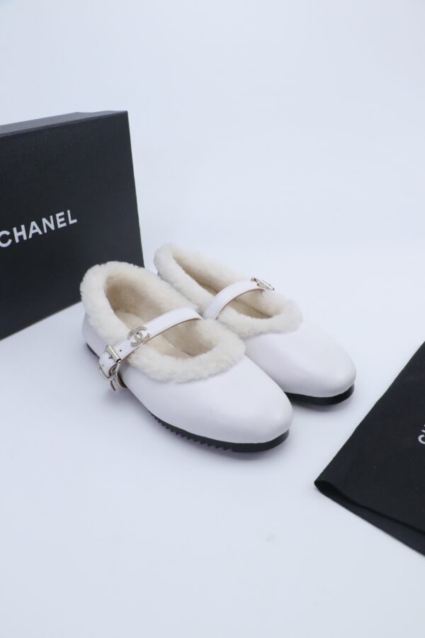 sy_no_4302D42A03D18C9A51718F1493D888D3_5 Chanel Fur-Trim Mary Jane Pure-White