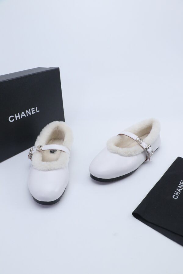 sy_no_4302D42A03D18C9A51718F1493D888D3_7 Chanel Fur-Trim Mary Jane Pure-White