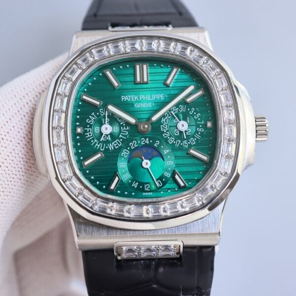 Patek Philippe Sport Elegance NAUTILUS Series Nautilus Automatic Mechanical Movement