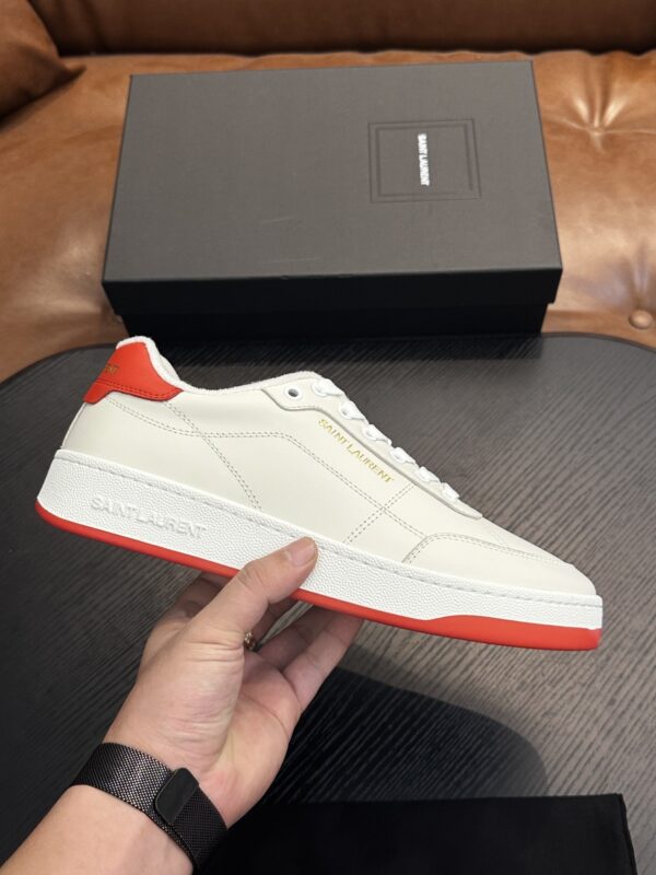 sy_no_454A949E210C73C71DA596BF69C5CD09_0 Saint Laurent White Leather Red Heel Low-Top Sneaker