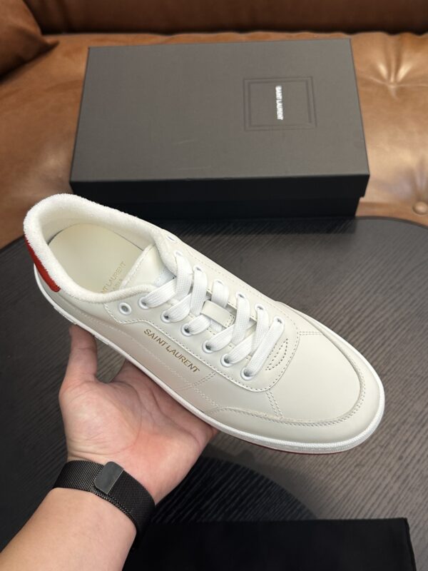 sy_no_454A949E210C73C71DA596BF69C5CD09_1 Saint Laurent White Leather Red Heel Low-Top Sneaker