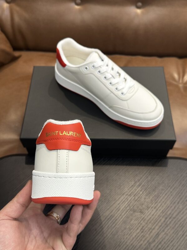 sy_no_454A949E210C73C71DA596BF69C5CD09_7 Saint Laurent White Leather Red Heel Low-Top Sneaker