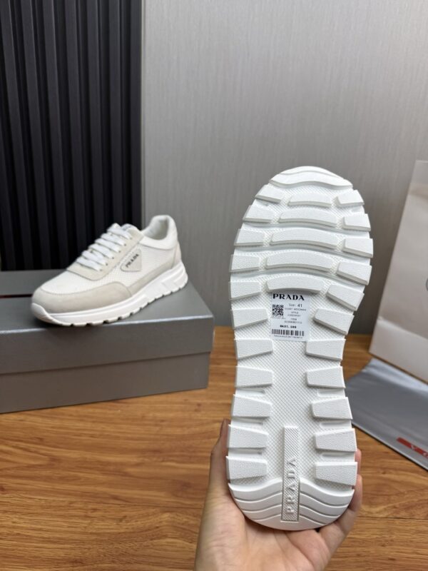 sy_no_457FF2E8CA4F234A8B06F0B6426FA825_10 Prada White Mesh Suede-Spliced Triangle Logo Low-Top Sneaker
