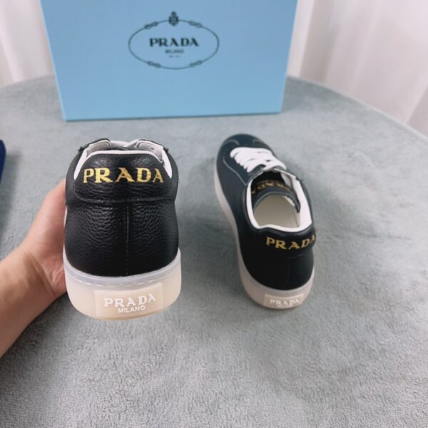 sy_no_45E3DCAE2167EC451841E6FA4E92B944_7 Prada Black Saffiano Leather Triangle Logo Low-Top Sneaker