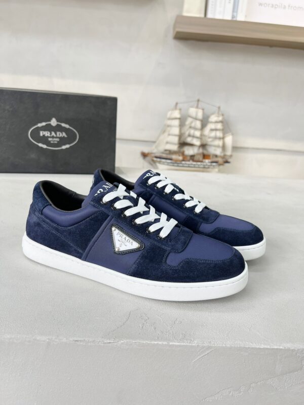 sy_no_49F00F71CBC0A2AF6CEBD2CA6D0ED0AA_4 Prada Navy Suede Low-Top Casual Trainer