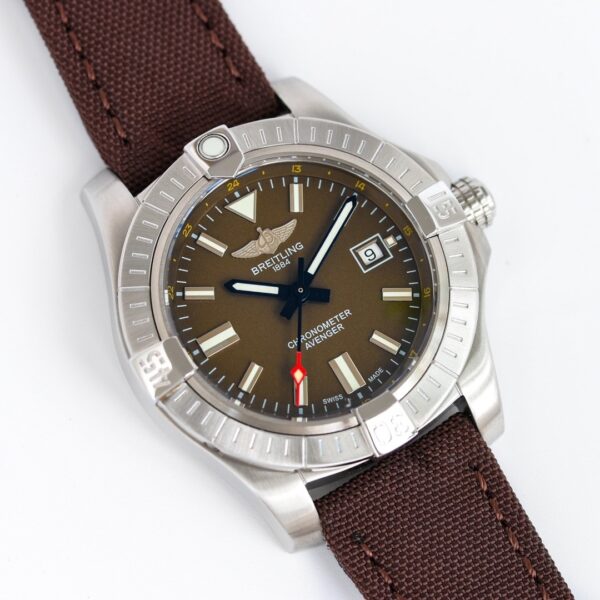 BREITLING Breitling Avenger automatic mechanical movement timing hardcore military style diving men's watch Swiss watch 43mm
