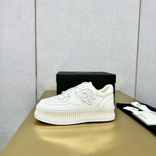 sy_no_509CAC2AF239607C0340A2E896A8C9F1_2 Chanel Off-White Leather Platform Low-Top Sneaker with Perforated CC Logo and Ribbed Sole