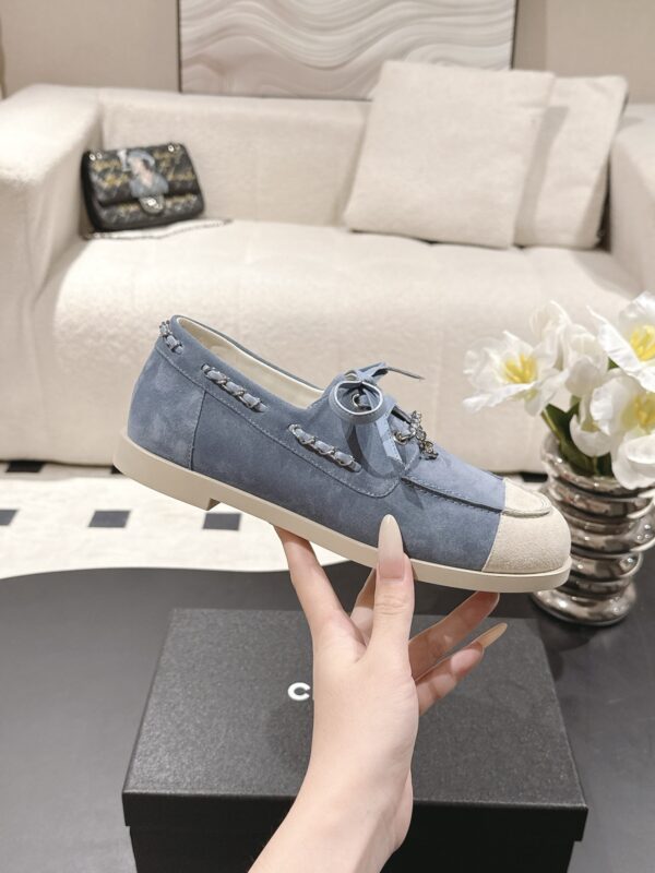sy_no_5316C3E18E0FE2FA0BE943EF281AC671_2 Chanel Light Blue Suede Low-Top Shoe with Cap-Toe & CC Chain Detail