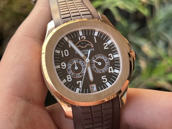 sy_no_54660FA9AE27B65128D141AFEC0171C1_2 Patek Philippe AQUANAUT series automatic mechanical movement date display