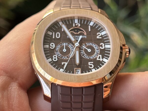 sy_no_54660FA9AE27B65128D141AFEC0171C1_3 Patek Philippe AQUANAUT series automatic mechanical movement date display