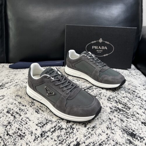 sy_no_55645E36F794D772E80F863542DB22CD_0 Prada Grey Suede Mesh-Spliced Triangle Logo Low-Top Sneaker