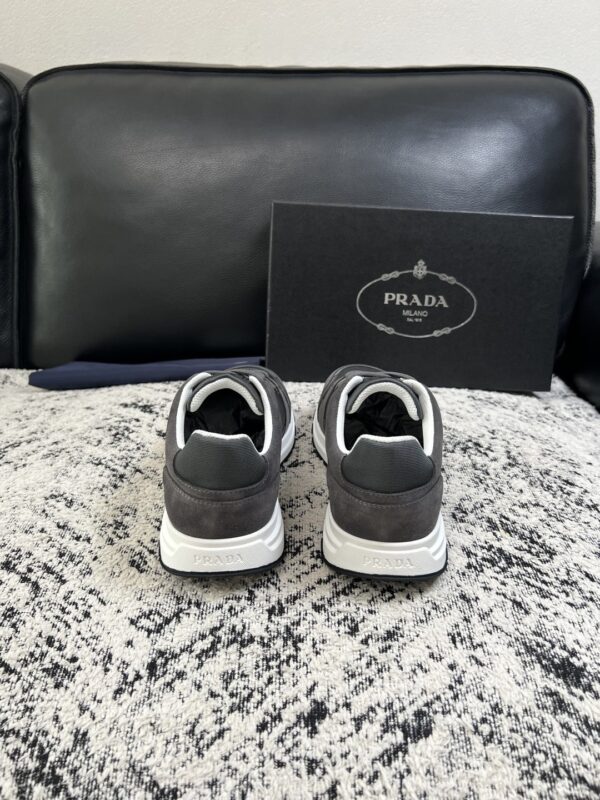 sy_no_55645E36F794D772E80F863542DB22CD_7 Prada Grey Suede Mesh-Spliced Triangle Logo Low-Top Sneaker