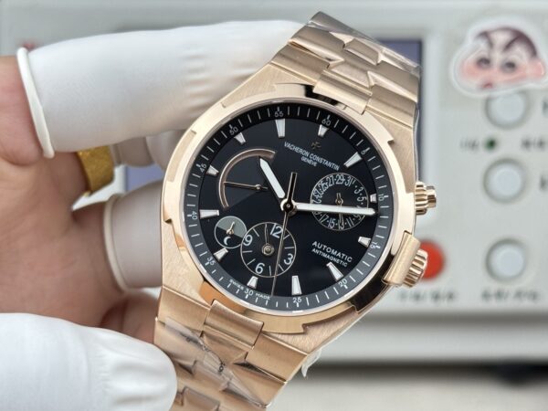 sy_no_557E873D43DEC5F6E7828D3799F2D530_2 Vacheron Constantin Grand Cross Four Seas series OVERSEAS automatic mechanical movement date display black dial