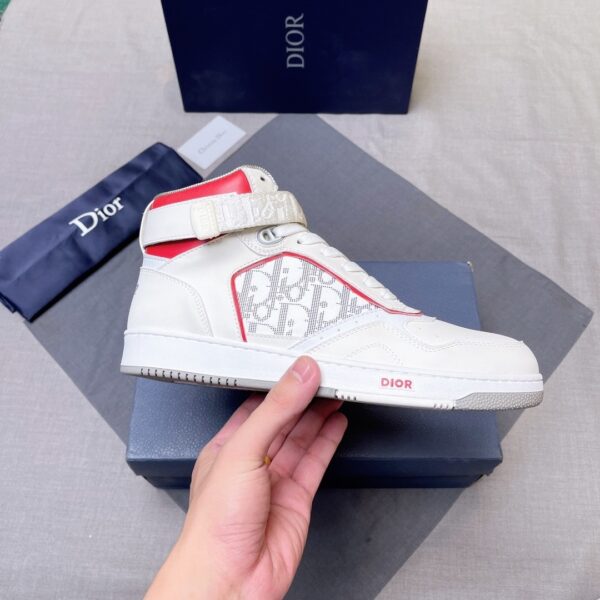 sy_no_56A8612EE808D7AAA87C087B4EEDEC41_4 Dior White-Red Strap B27 High-Top Sneaker