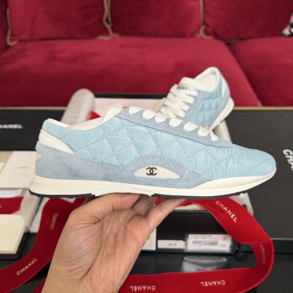 sy_no_5A31EFDC257BE1A436577EEB8E418E34_4 Chanel Light-Blue Quilted Nylon & Suede Retro Trainer Light-Blue-Quilted-Sneaker