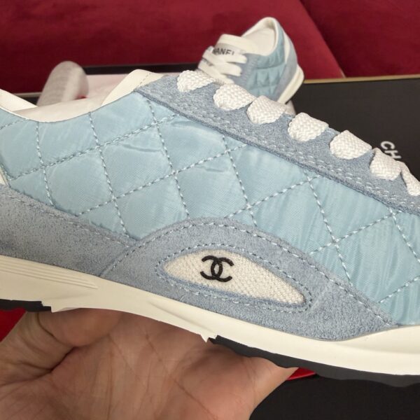 sy_no_5A31EFDC257BE1A436577EEB8E418E34_6 Chanel Light-Blue Quilted Nylon & Suede Retro Trainer Light-Blue-Quilted-Sneaker
