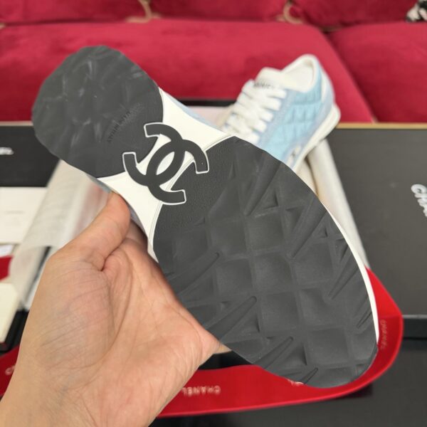 sy_no_5A31EFDC257BE1A436577EEB8E418E34_8 Chanel Light-Blue Quilted Nylon & Suede Retro Trainer Light-Blue-Quilted-Sneaker