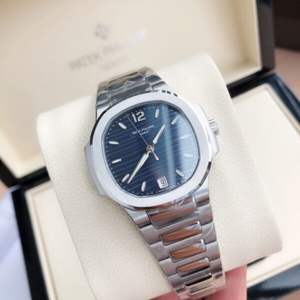 Patek Philippe Nautilus Automatic Mechanical Women's Watch (Sports Elegance Collection)