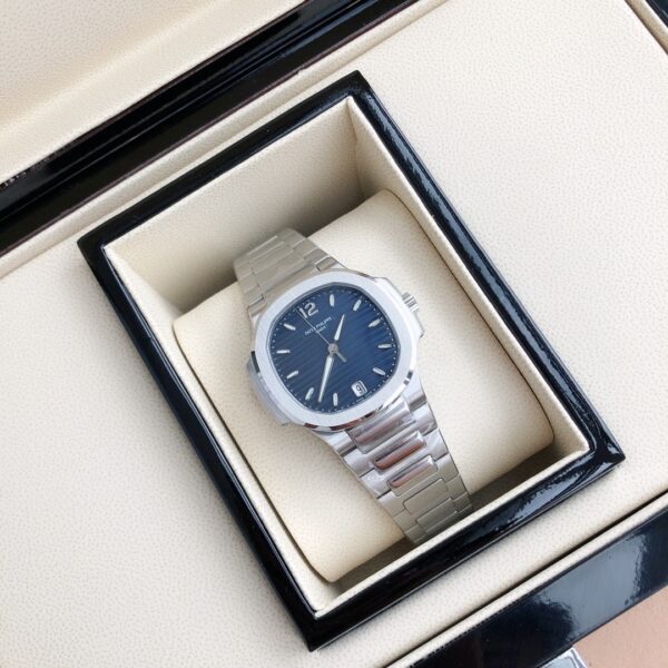 Patek Philippe Nautilus Automatic Mechanical Women's Watch (Sports Elegance Collection)