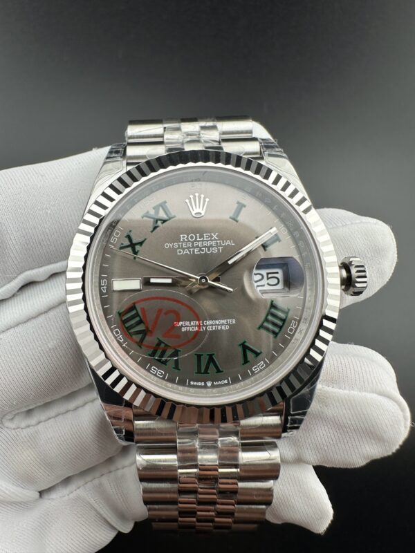 sy_no_5ACBA543F2434A8ADBBB9D3AE2FD25E2_1 Rolex Dog Tooth Ring Diary Series Green Luo Automatic Mechanical Movement 100m Waterproof Day Display Large Calendar Men's Watch
