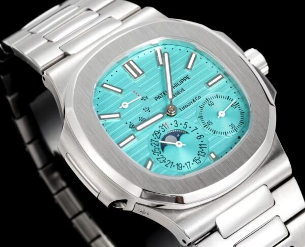 Patek Philippe Sport Elegant NAUTILUS Series Nautilus Automatic Mechanical Machine