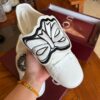 sy_no_5DE36B953E19D4D130FF8C8A0A3E6048_2 Gucci White Leather Low-Top Sneaker with Embroidered Eye and Bow Flaps