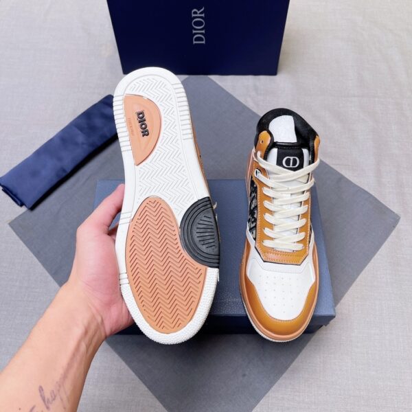 sy_no_6013D320EC8BE5E240F3CCE0053727EB_7 Dior Caramel-White Spliced B27 Mid-Top Sneaker