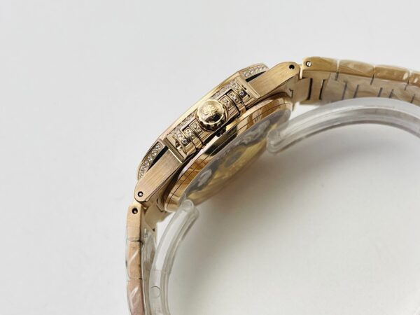 Patek Philippe Sport Elegance NAUTILUS Series Nautilus Automatic Mechanical Movement