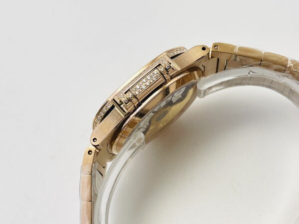 Patek Philippe Sport Elegance NAUTILUS Series Nautilus Automatic Mechanical Movement