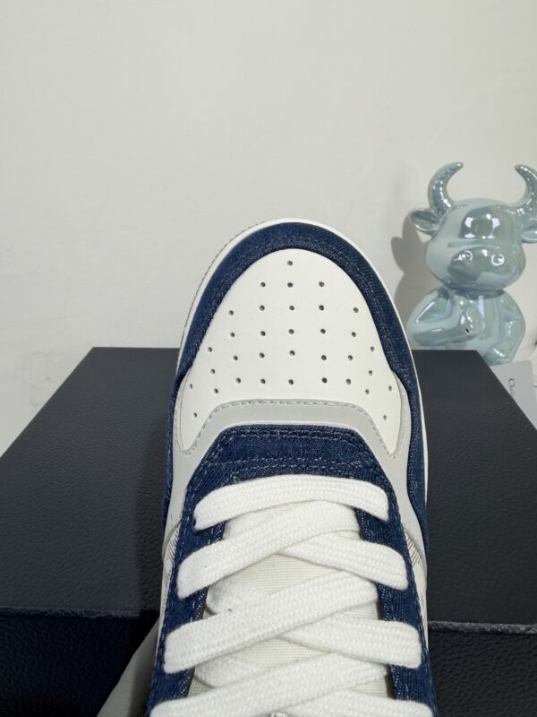 sy_no_62E0172D7F0A063FB54223314E7846E2_1 Dior Blue Denim White Rhinestone Logo Low Sneaker