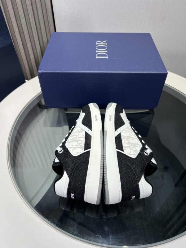 sy_no_636646FE9A6372937FDCA20C5468346D_4 Dior Black Denim White Crystal Logo Low Sneaker