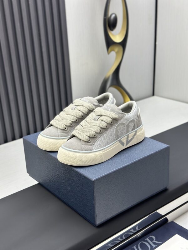 Dior Grey Suede Oblique Jacquard Beige Thick Lace Low-Top Sneaker