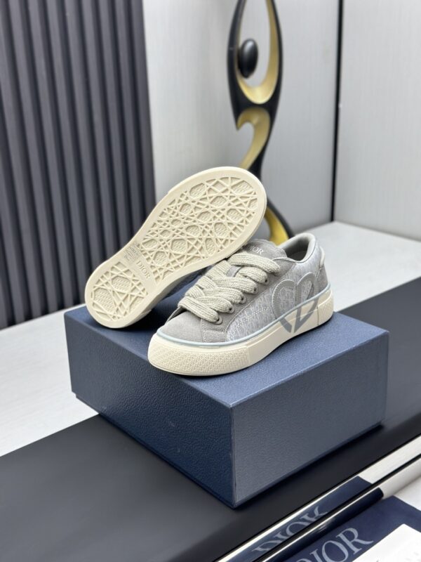 Dior Grey Suede Oblique Jacquard Beige Thick Lace Low-Top Sneaker