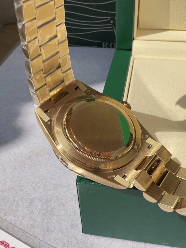 sy_no_66205D343E1812C06C6A46B2D34B31DE_3 Rolex Dog Tooth Ring Week Calendar Automatic Mechanical Movement Green Dial