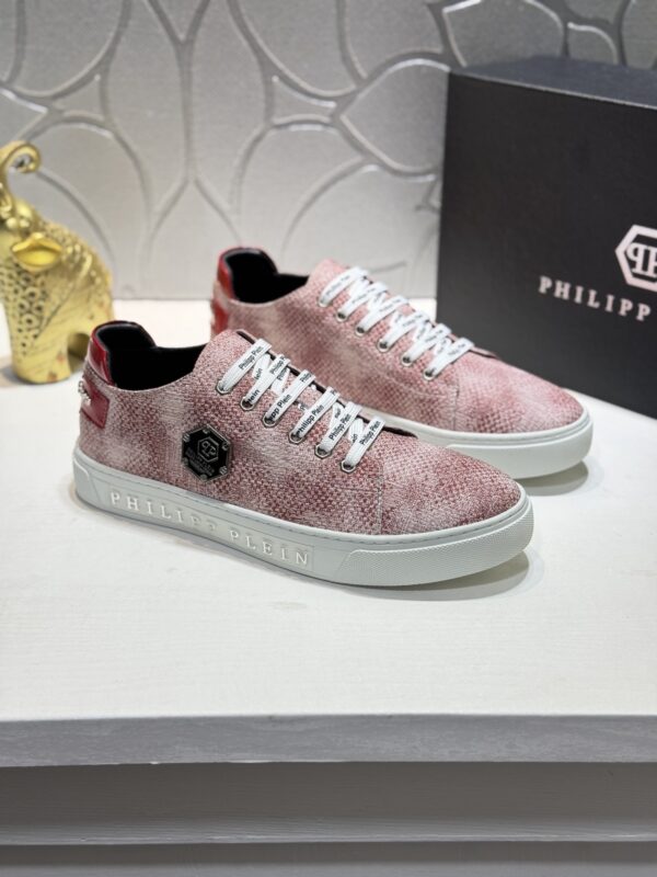 sy_no_68C1F698613FD809FD54BF4FEC5FCE1B_0 Philipp Plein Pink Gradient Crystal Hexagon-Logo Low-Top Sneaker
