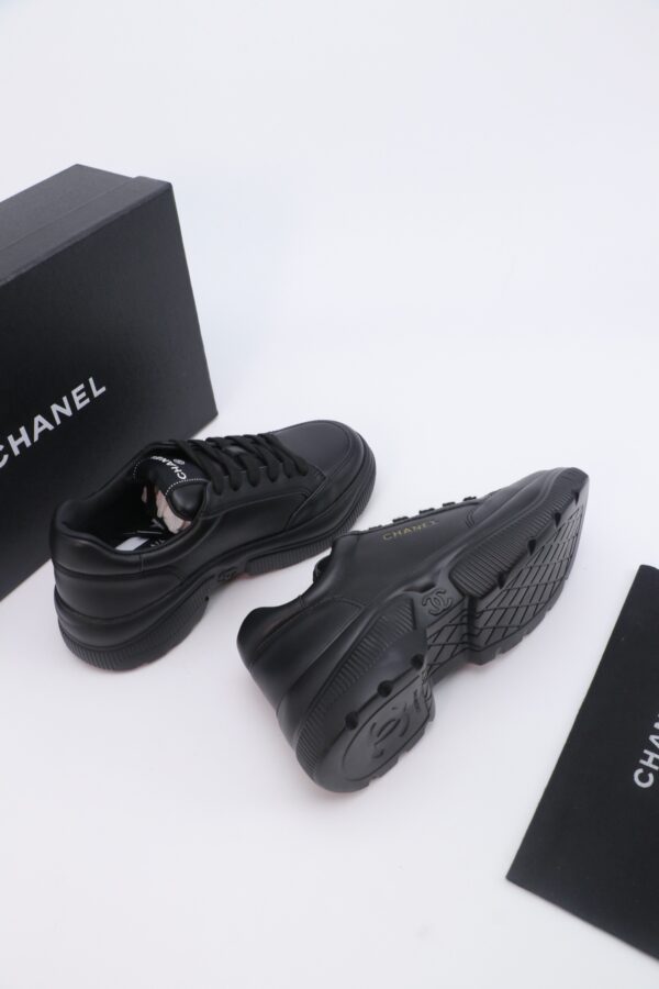 sy_no_6C311702F4FE0768E07A4D6305187967_7 Chanel Low‑Top Leather Sneaker All‑Black