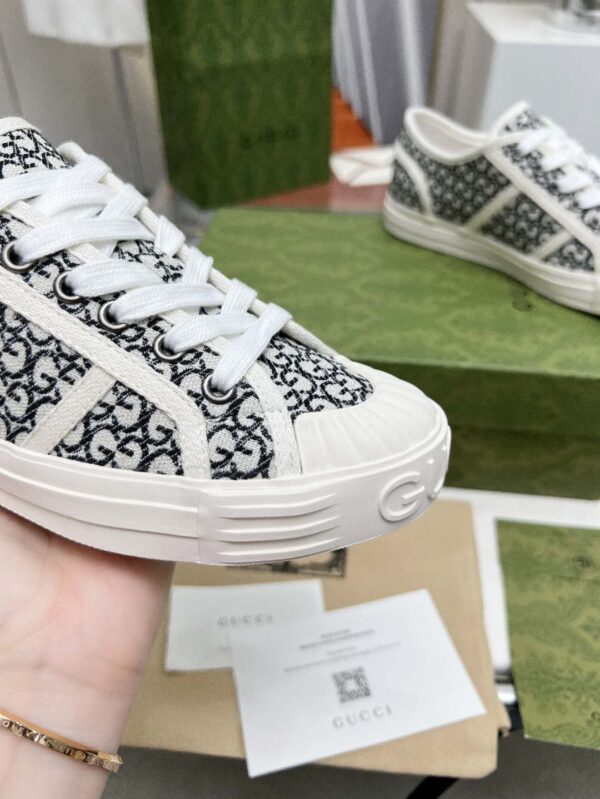 sy_no_6C62F35C1BAD97F4CE8122F89D2EBC7E_5 Gucci Black & White GG Monogram Canvas Low-Top Sneaker