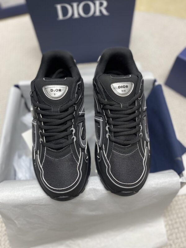 sy_no_6DC1406D011F4655E82C8BC117C52AAB_0 Dior Black Mesh White Outline CD Logo Running Sneaker