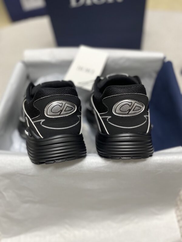sy_no_6DC1406D011F4655E82C8BC117C52AAB_7 Dior Black Mesh White Outline CD Logo Running Sneaker