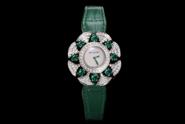 sy_no_6F81839CD29148315286B6C85E1CE6A0_0 BVLGARI DIVAS'DREAM series watches with quartz movement and crocodile leather strap 33mm