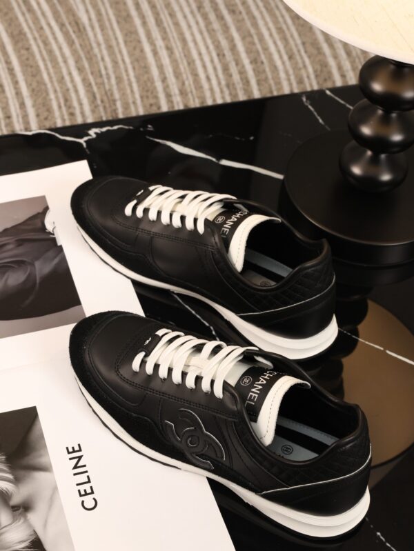sy_no_7281AD9259070FB5D9F5F654A2AB23D1_2 Chanel Black and White Leather Low-Top Sneaker with Suede Toe Cap and CC Logo