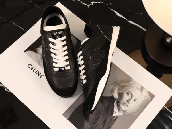 sy_no_7281AD9259070FB5D9F5F654A2AB23D1_8 Chanel Black and White Leather Low-Top Sneaker with Suede Toe Cap and CC Logo