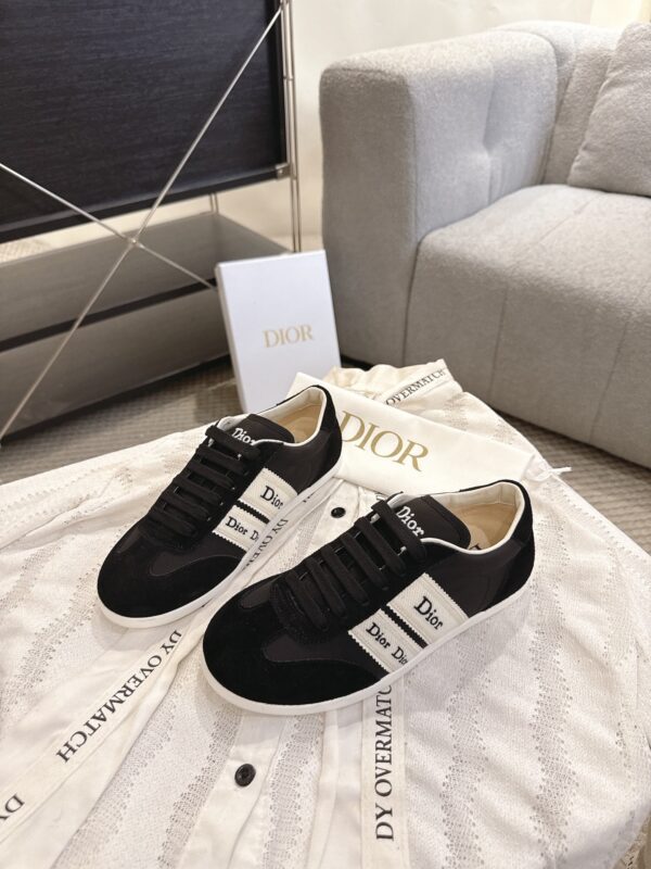 sy_no_73E81DF8B1A98354035C7635D16EFAED_3 Dior Black Suede White Logo Stripe Low Sneaker