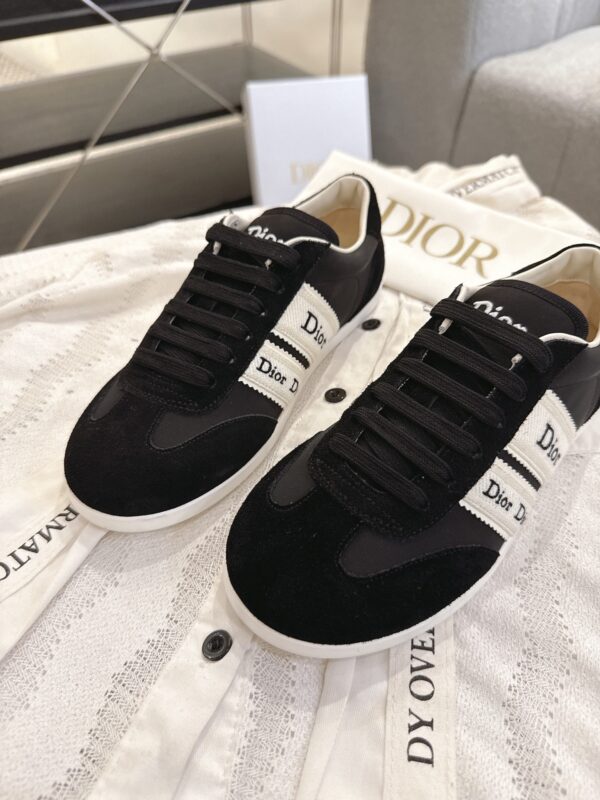 sy_no_73E81DF8B1A98354035C7635D16EFAED_5 Dior Black Suede White Logo Stripe Low Sneaker