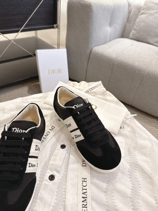 sy_no_73E81DF8B1A98354035C7635D16EFAED_7 Dior Black Suede White Logo Stripe Low Sneaker