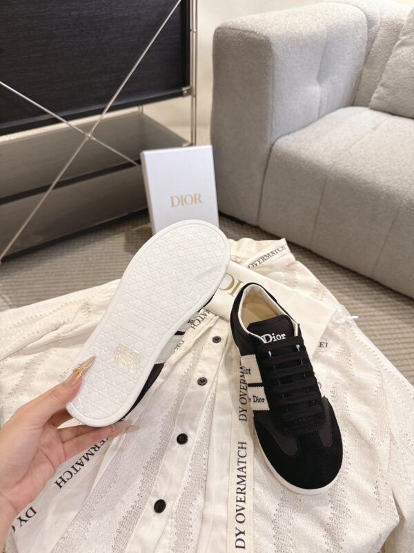 sy_no_73E81DF8B1A98354035C7635D16EFAED_8 Dior Black Suede White Logo Stripe Low Sneaker