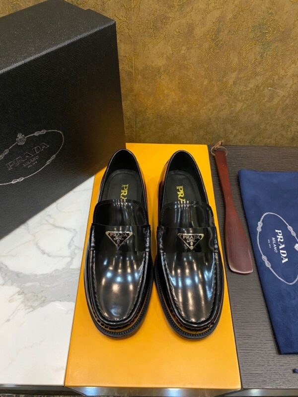 sy_no_74BB34A821C5E7252D500B319E924417_0 Prada Black Patent Leather Triangle Logo Loafers