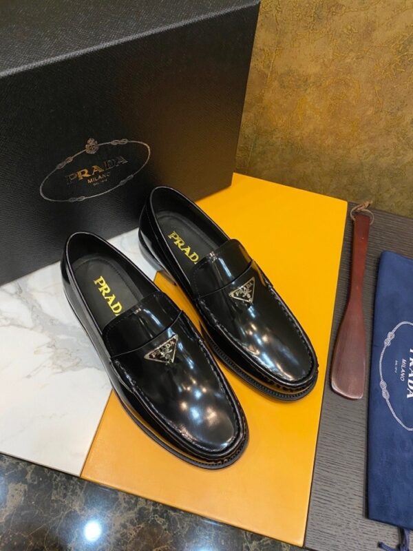 sy_no_74BB34A821C5E7252D500B319E924417_1 Prada Black Patent Leather Triangle Logo Loafers