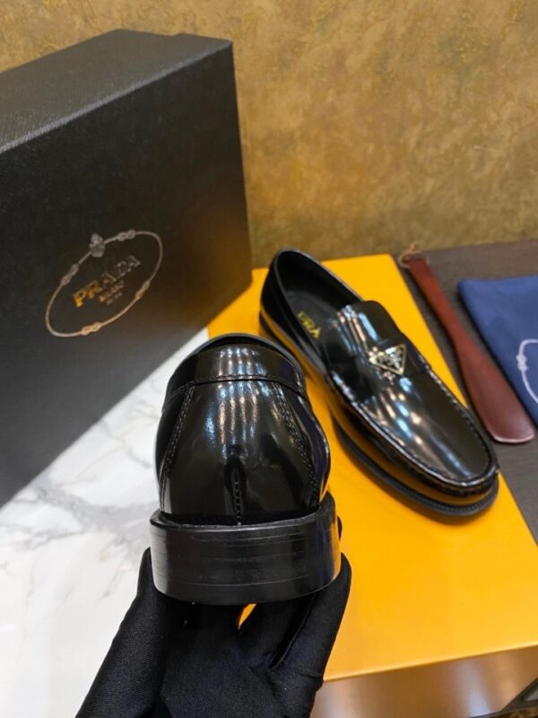 sy_no_74BB34A821C5E7252D500B319E924417_6 Prada Black Patent Leather Triangle Logo Loafers
