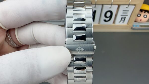 sy_no_758B99AE5345B829EB6B87C8B0BF96BB_4 Patek Philippe Nautilus 5711 Series Automatic Mechanical Watch